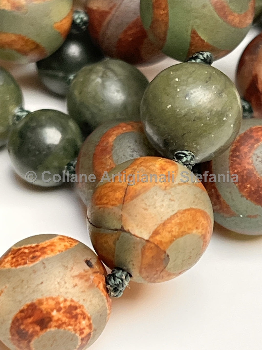 Collana con pietre dure di Giada e Agata Tibetana