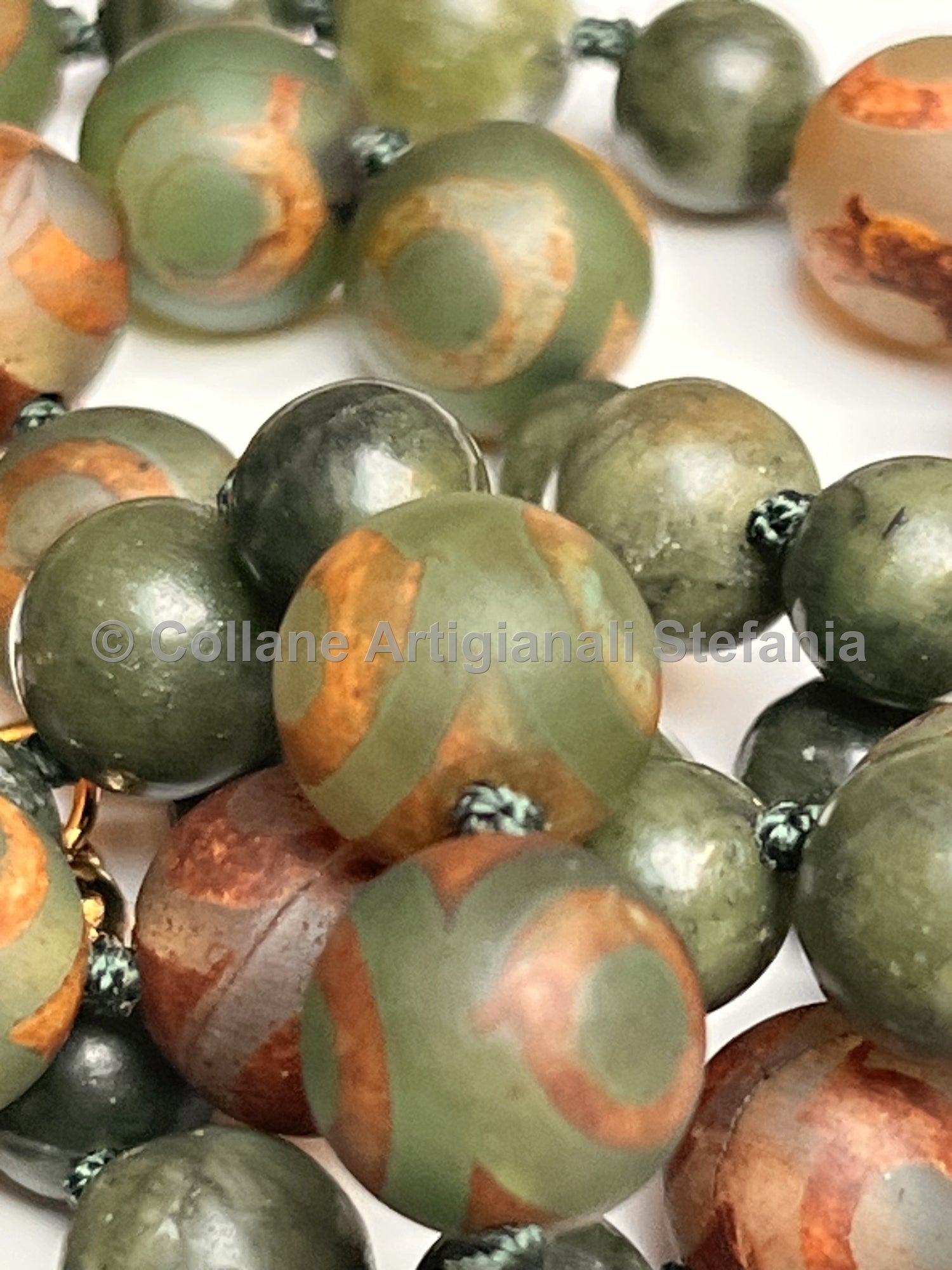 Collana con pietre dure di Giada e Agata Tibetana