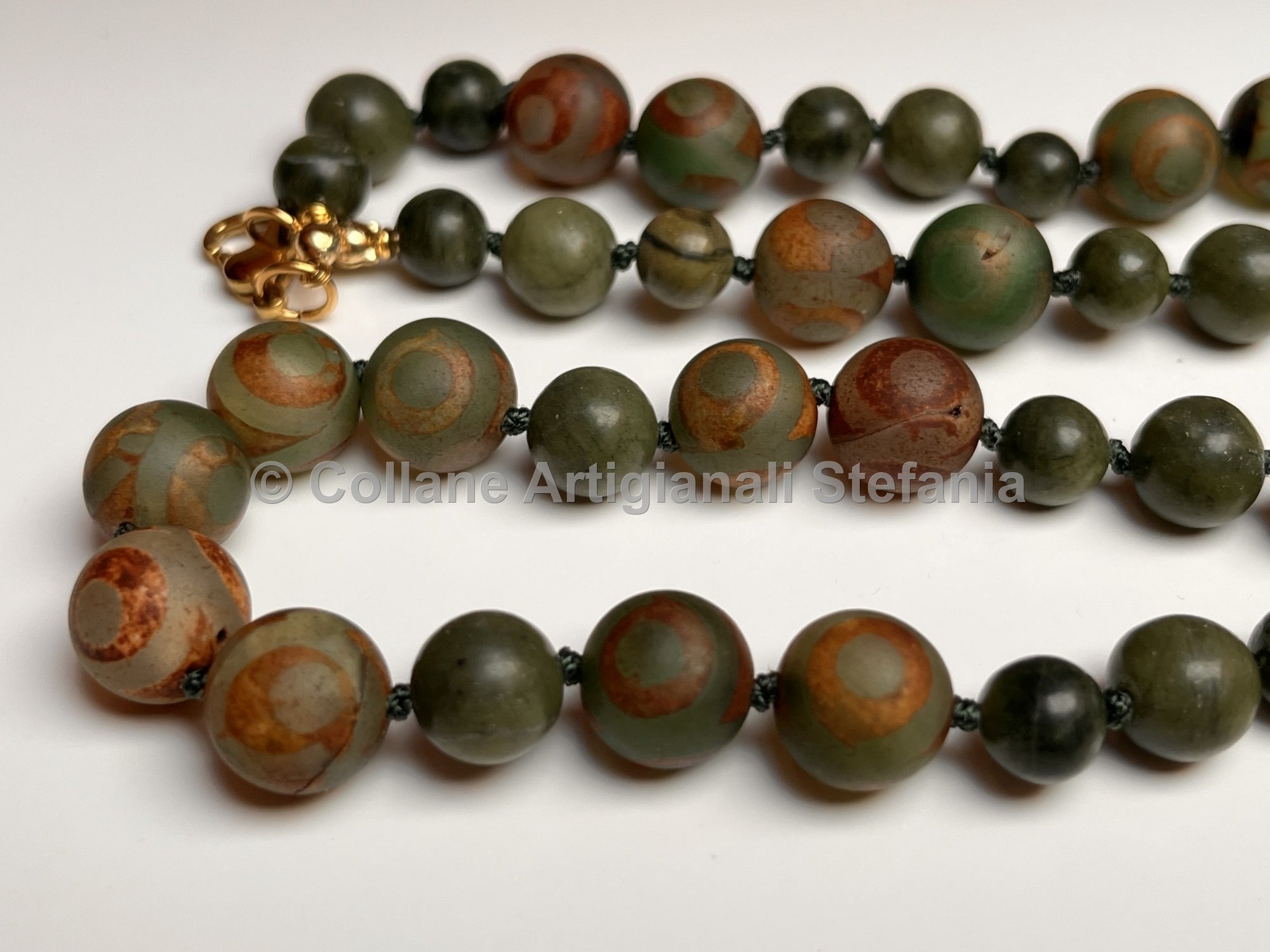 Collana con pietre dure di Giada e Agata Tibetana