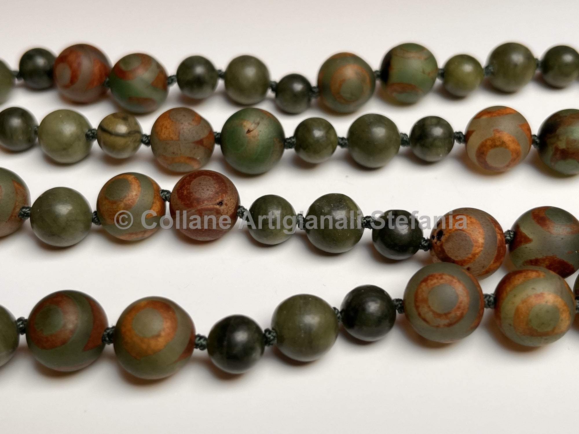 Collana con pietre dure di Giada e Agata Tibetana