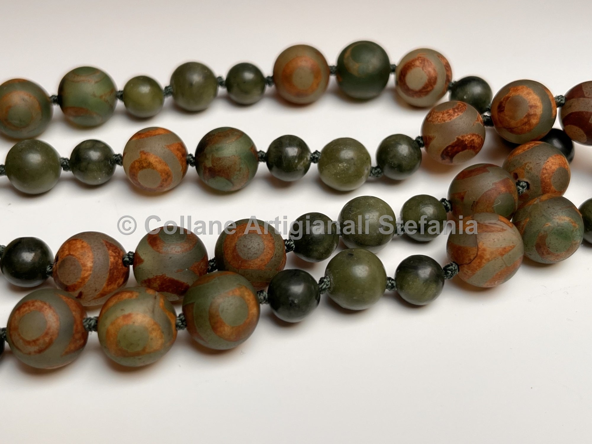 Collana con pietre dure di Giada e Agata Tibetana