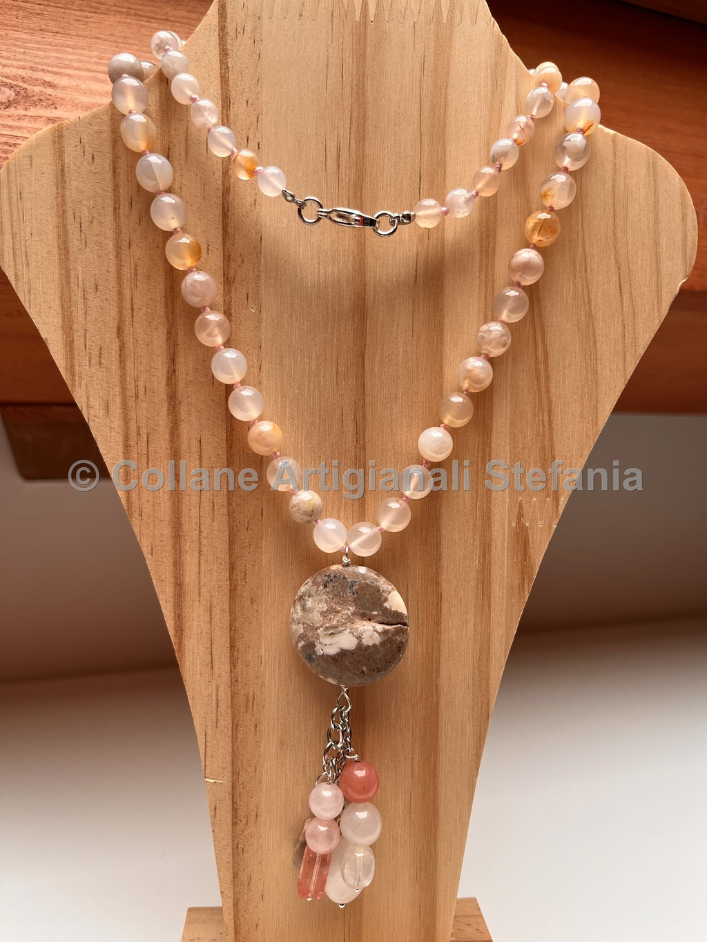 Collana con pietre dure di Agata Cherry di alta qualità