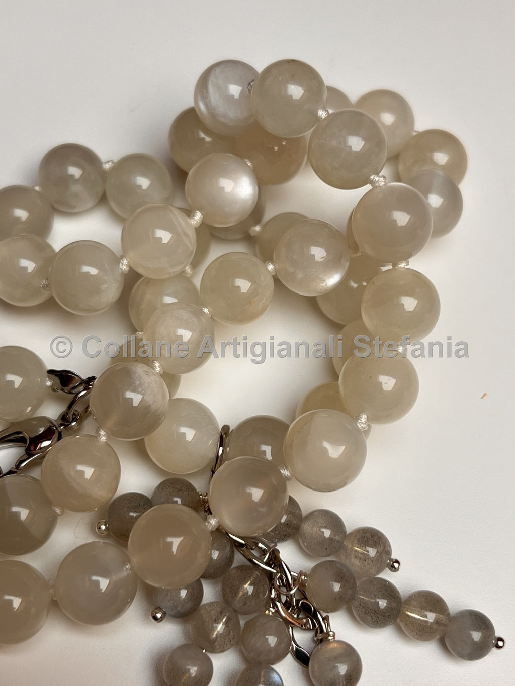 Collana con pietre dure di eccellente qualità di Pietra di Luna